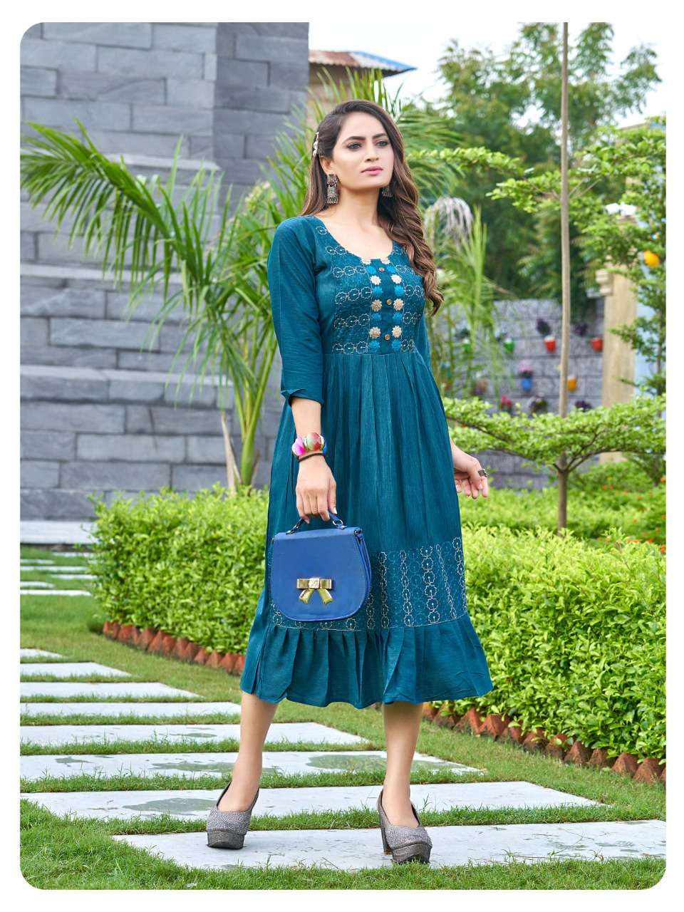 -Smylee-Gulistan- Riyon Embroidery Work Kurti-04